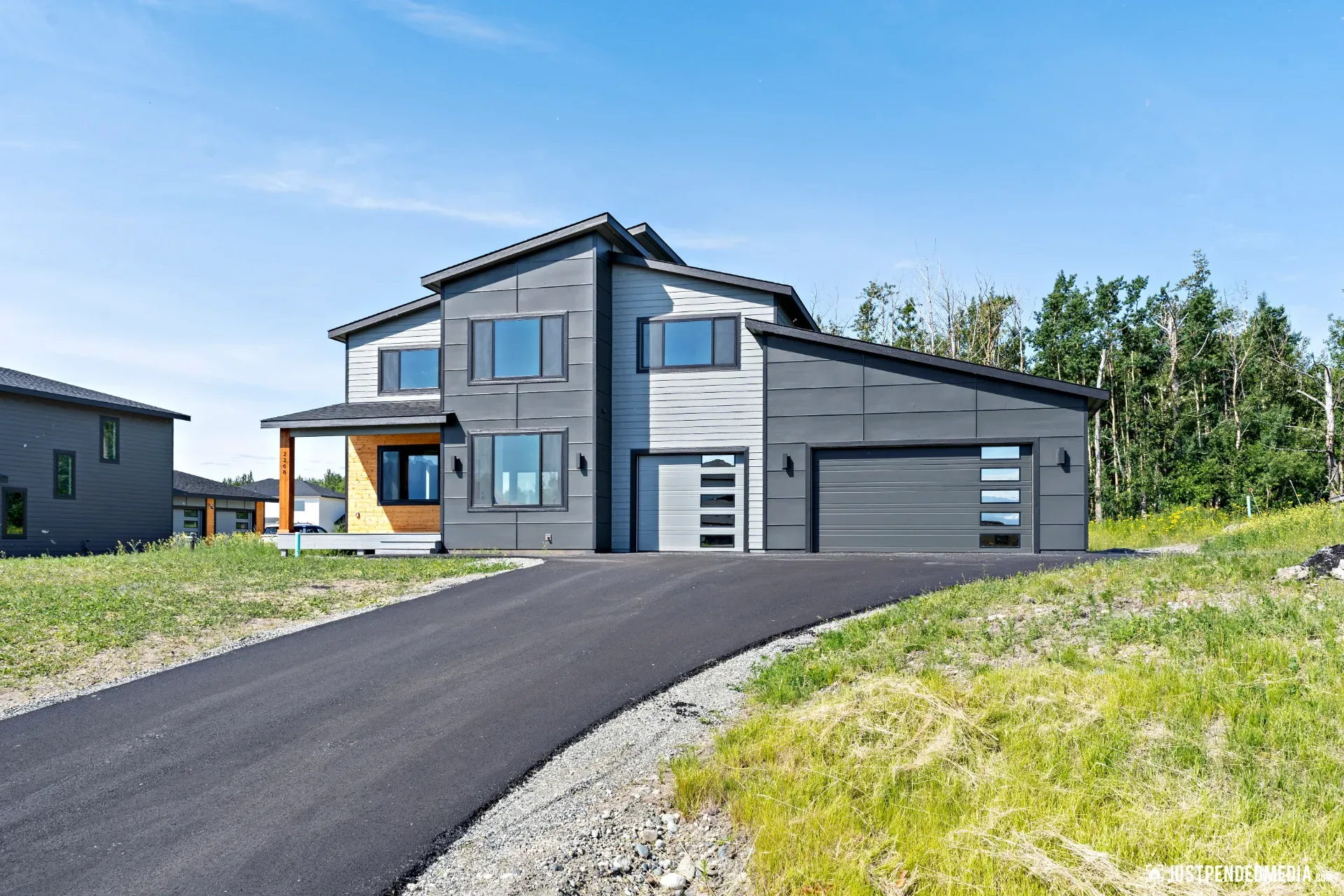 The Tundra exterior